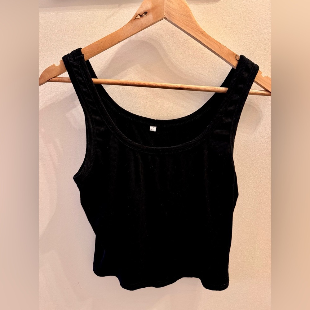 Classic Black Women's Tank Top (crop)
